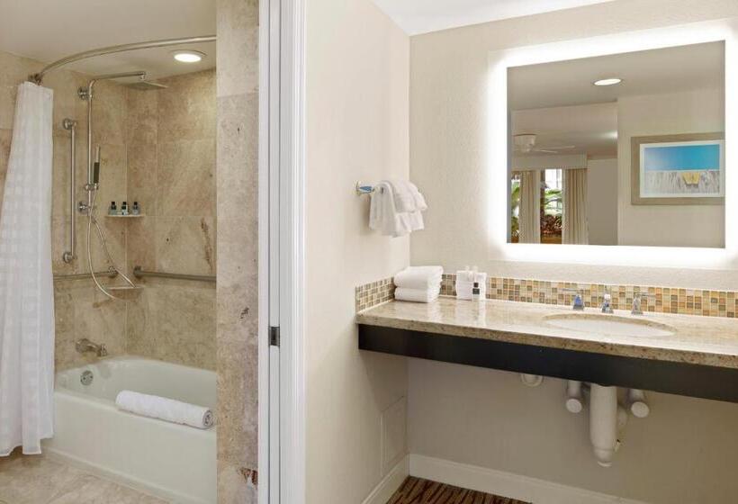 장애인을 위한 스탠다드 룸, Opal Key Resort & Marina