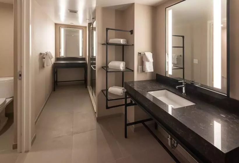 اتاق لوکس, Harveys Lake Tahoe Resort & Casino
