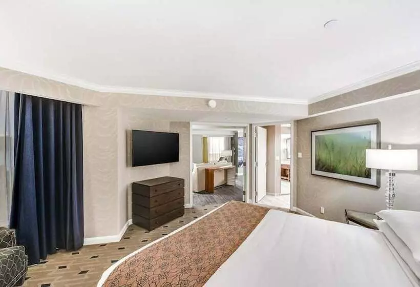 سوئیت پریمیوم, Harveys Lake Tahoe Resort & Casino