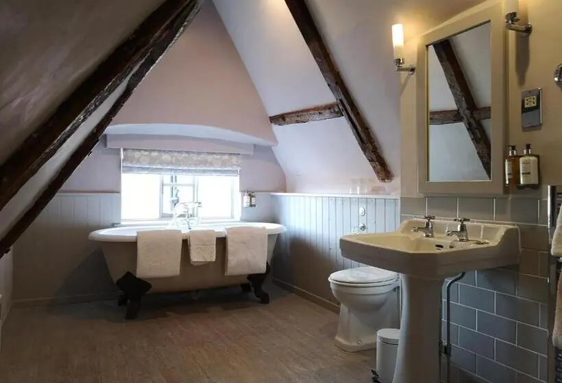Habitació Estàndard, Crown
