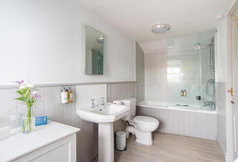 수피리어 룸, Crown