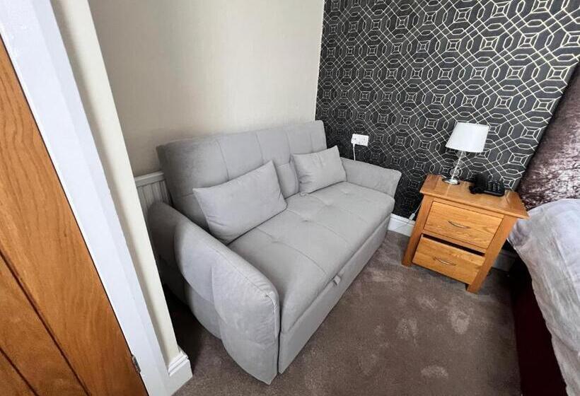 패밀리 룸, Merrion