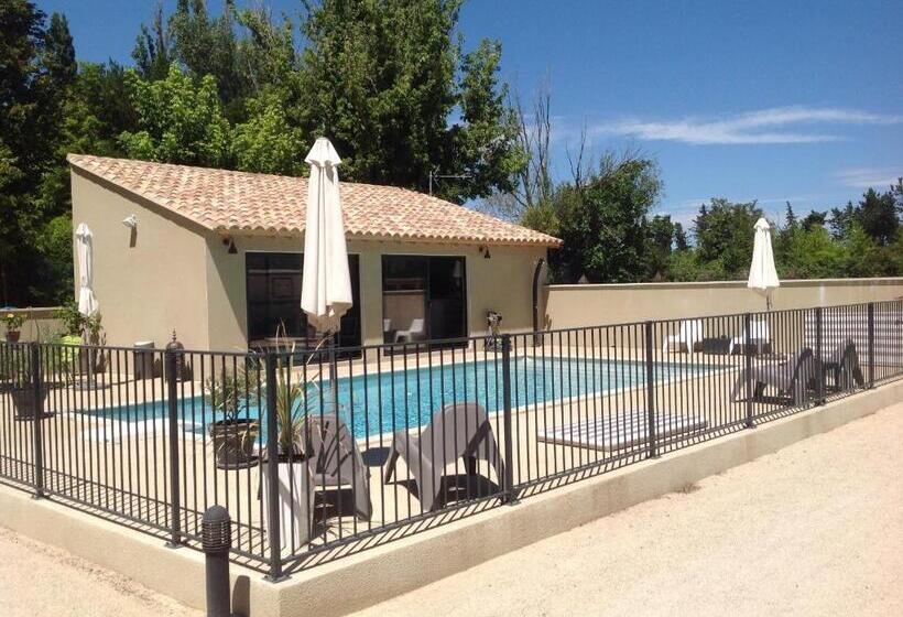 Номер Стандарт, Des Roulottes En Provence