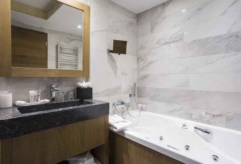 Sviitti 2 Makuuhuonetta, Hôtel Alparena & Spa 4 étoiles
