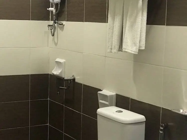 سوییت, Adya Hotel Chenang