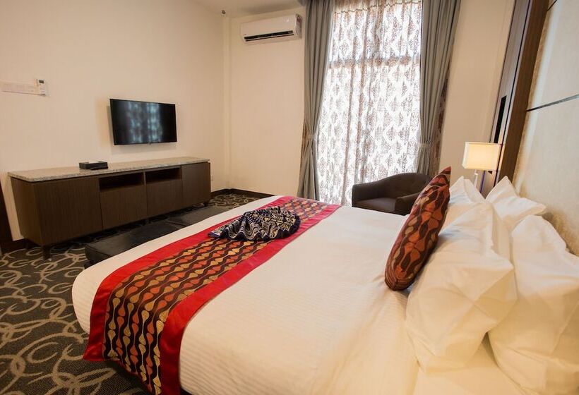 スイート, Adya Hotel Chenang