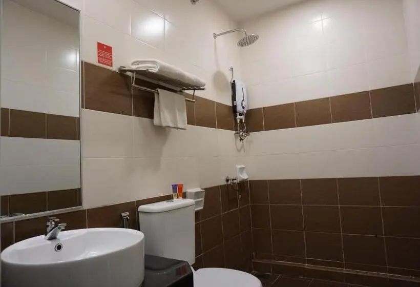 اتاق لوکس خانوادگی, Adya Hotel Chenang