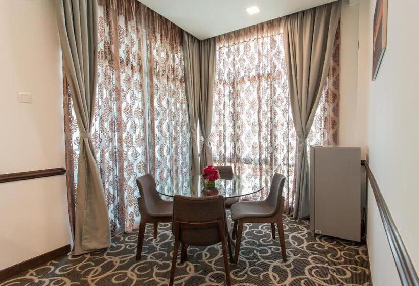 スイート, Adya Hotel Chenang