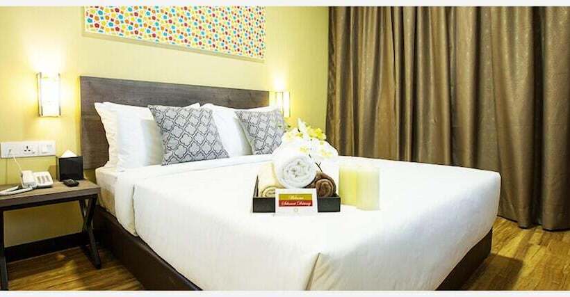 חדר דלוקס, Humaira