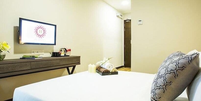 חדר דלוקס, Humaira