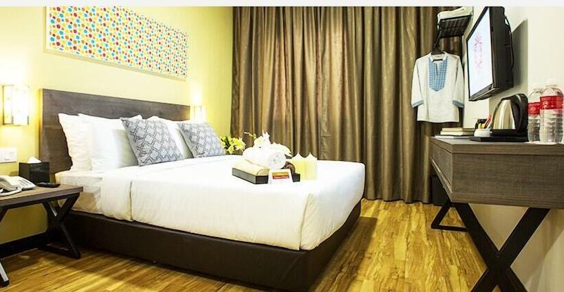 חדר דלוקס, Humaira