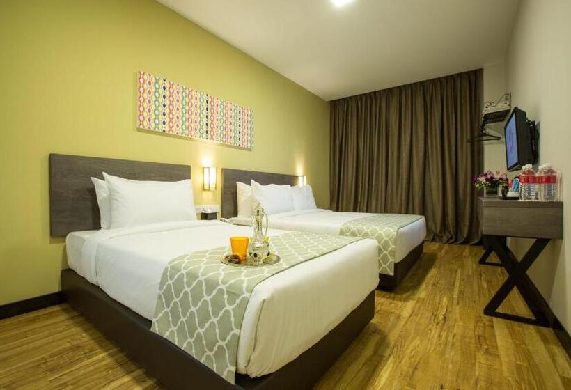 סוויטה משפחתית, Humaira