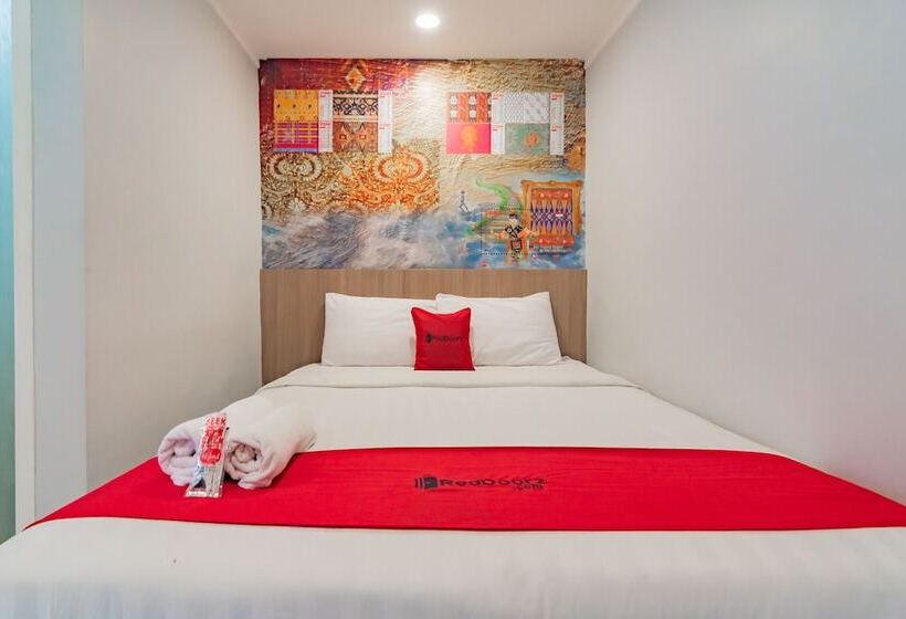 Номер Стандарт, Reddoorz Plus @ Point Phila Cihampelas