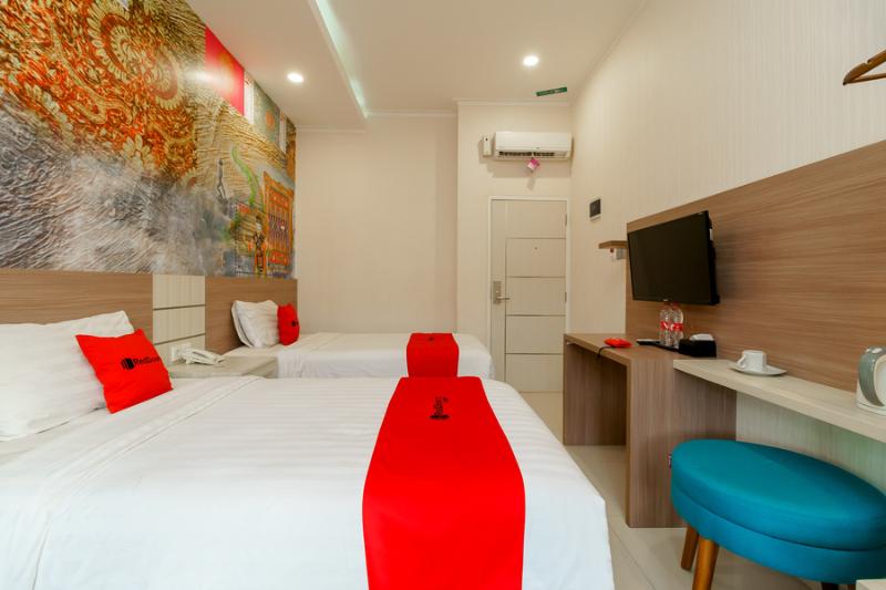غرفة ديلوكس, Reddoorz Plus @ Point Phila Cihampelas