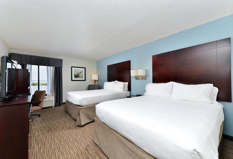 חדר סטנדרט עם נוף, Holiday Inn Express Hotel & Suites Tampa Rocky Point Island, An Ihg