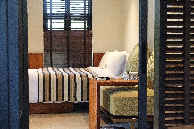 חדר סטנדרט עם מיטת קינג, Holiday Inn Express Hotel & Suites Tampa Rocky Point Island, An Ihg