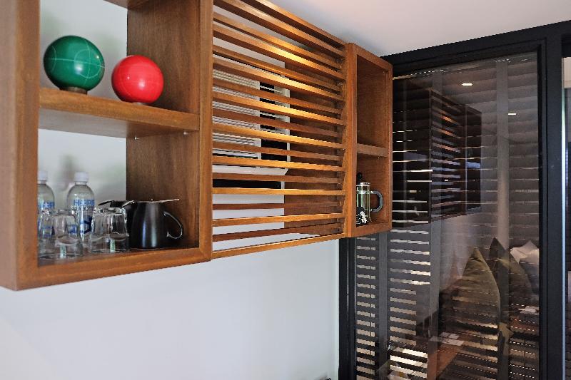 חדר סטנדרט עם מיטת קינג, Holiday Inn Express Hotel & Suites Tampa Rocky Point Island, An Ihg