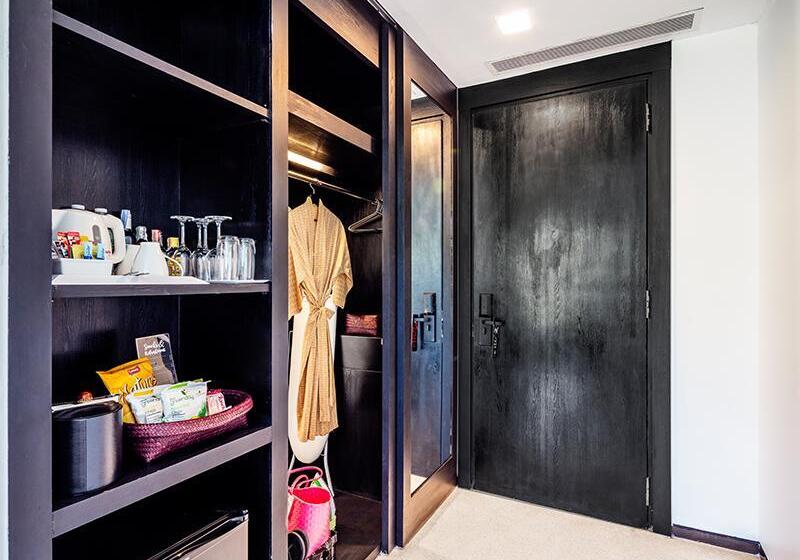 חדר סטנדרט עם נוף, Holiday Inn Express Hotel & Suites Tampa Rocky Point Island, An Ihg