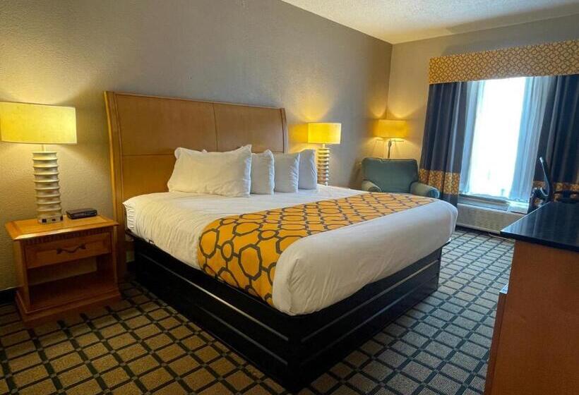 غرفة قياسية سرير كينج, Baymont By Wyndham West Plains