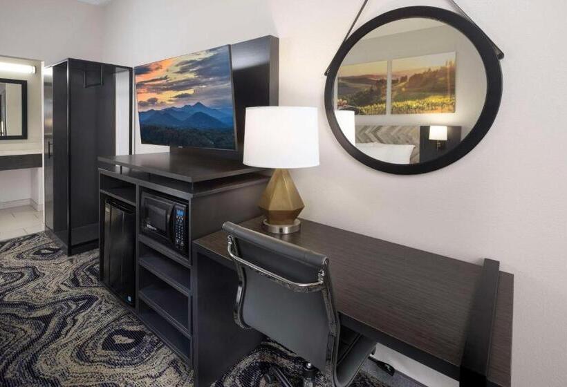 Quarto Estandar Cama King, Clarion Inn Biltmore Village