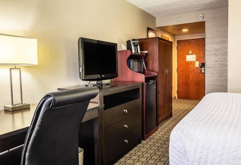 Номер Стандарт 2 Двуспальные Кровати, Clarion Inn