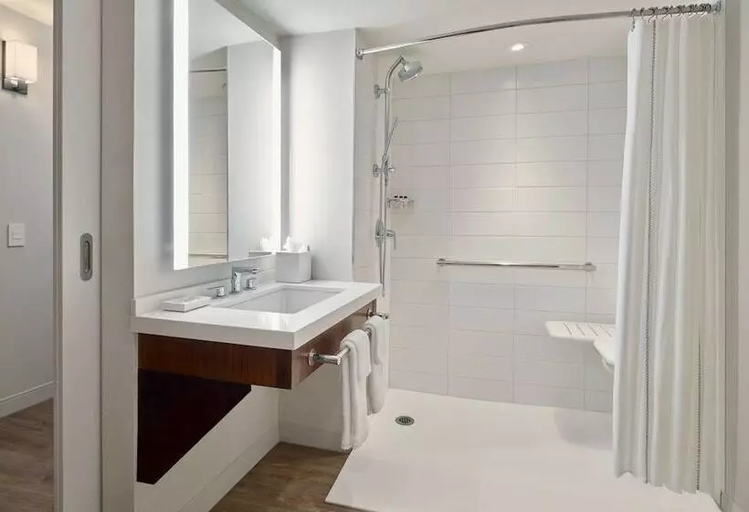 身障者適用スイートルーム, Delta Hotels By Marriott Denver Thornton