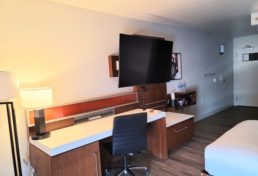 Номер Стандарт Адаптированный для Инвалидов, Delta Hotels By Marriott Denver Thornton
