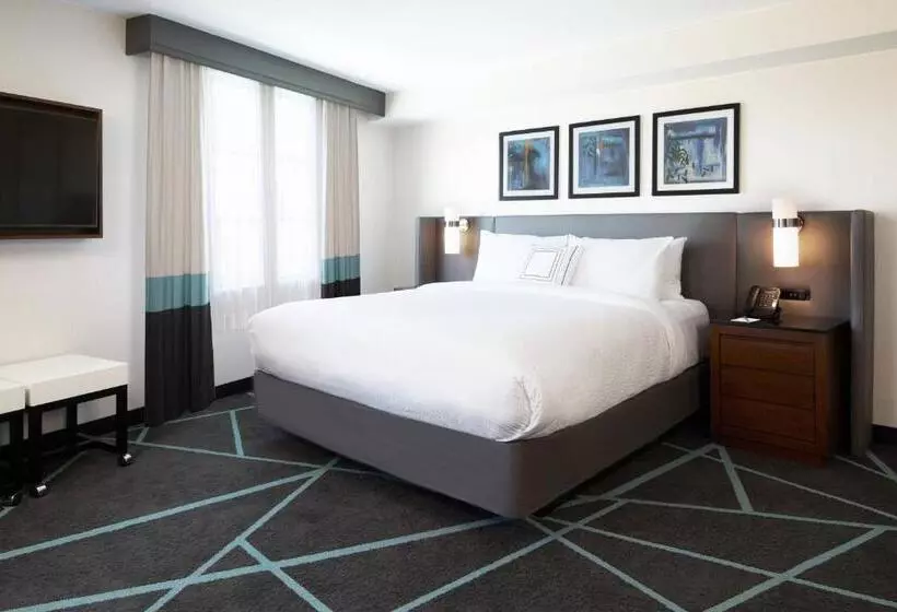 سوئیت اجرایی با تخت کینگ, Fairfield Inn & Suites By Marriott Camarillo