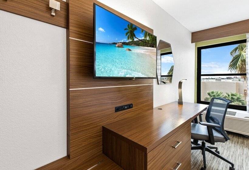 带2个双人床的标准工作室, Holiday Inn Express Harlingen By Ihg