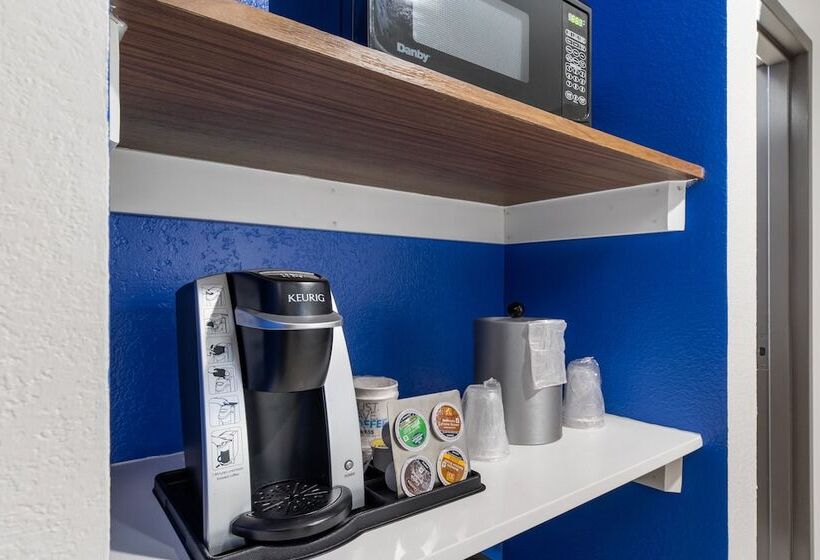 غرفه قياسيه سريرين مزدوجين, Holiday Inn Express Harlingen By Ihg