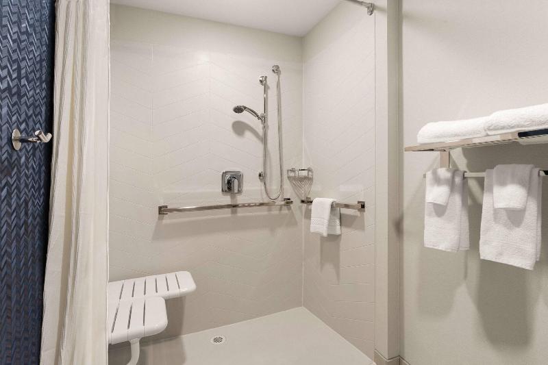 اتاق استاندارد با تخت بزرگ, Holiday Inn Express Seattle City Center