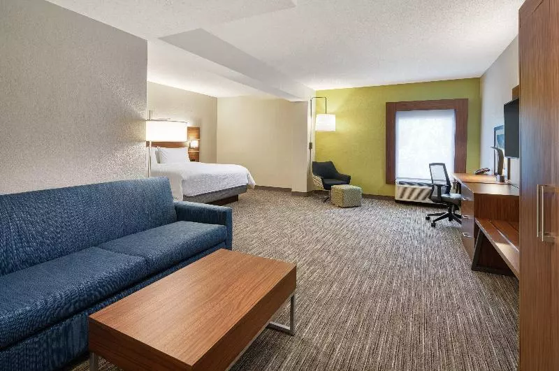 キングサイドベッドのスタンダードワンルーム, Holiday Inn Express Statesboro, An Ihg