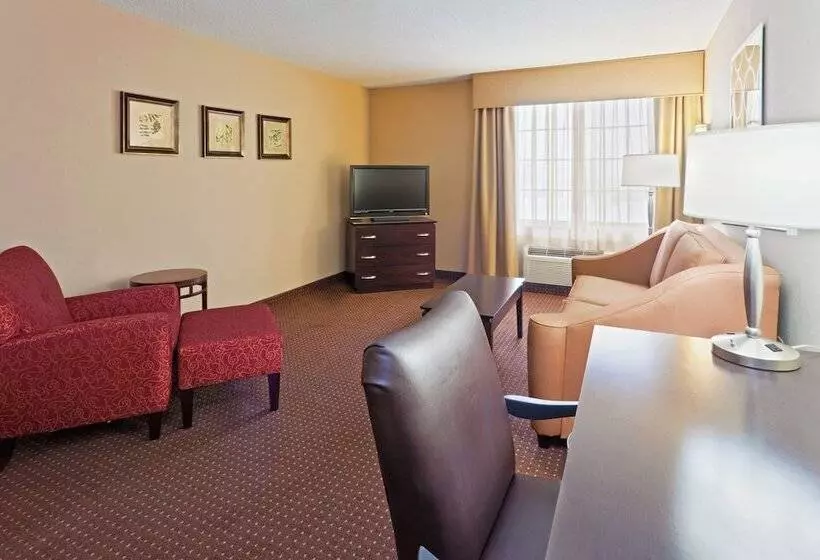 スイート, Holiday Inn Express & Suites Ashtabula Geneva, An Ihg
