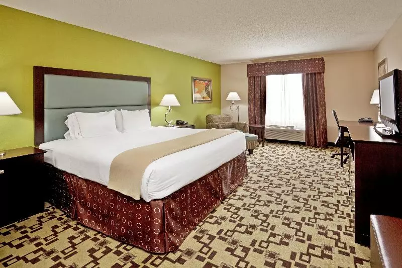 キングサイズベッドのスタンダードルーム, Holiday Inn Express Troutville Roanoke North, An Ihg