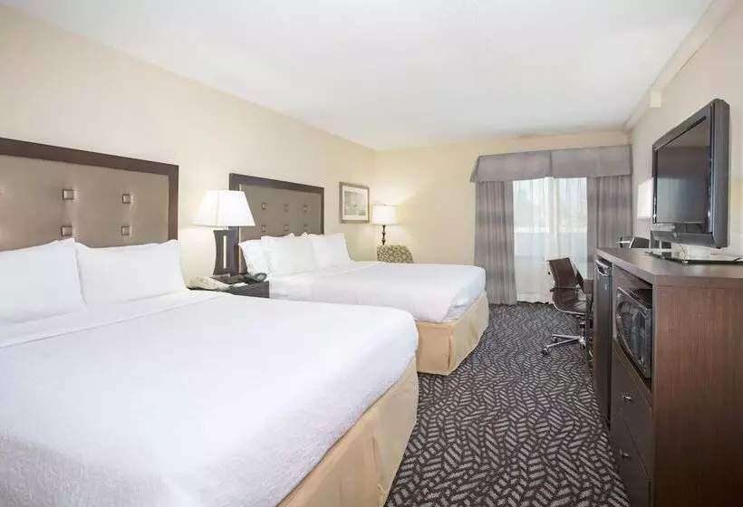 ２ダブルベッドのスタンダードルーム, Holiday Inn Little Rock Airport Conference Center, An Ihg