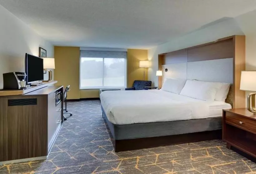 اتاق استاندارد با تخت بزرگ, Holiday Inn Staunton Conference Center, An Ihg