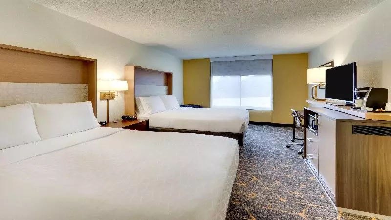 اتاق استاندارد با چشم‌انداز زمین, Holiday Inn Staunton Conference Center, An Ihg