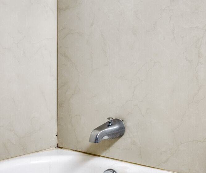 Номер Стандарт 2 Двуспальные Кровати, OYO Hotel Burlington South