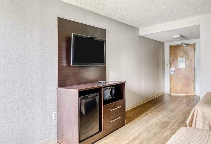 Номер Стандарт 2 Двуспальные Кровати, OYO Hotel Burlington South