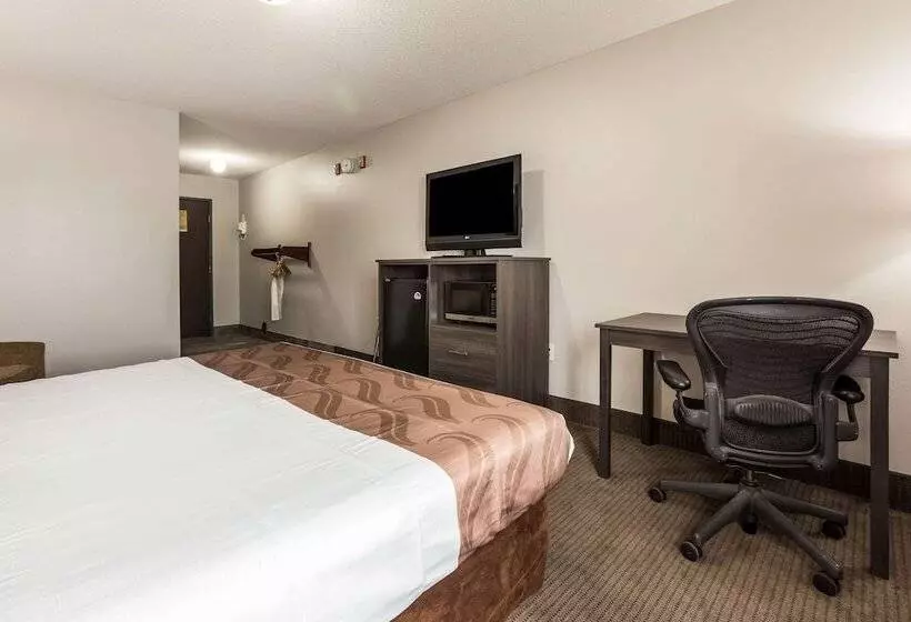 キングサイズベッドのスタンダードルーム, Quality Inn
