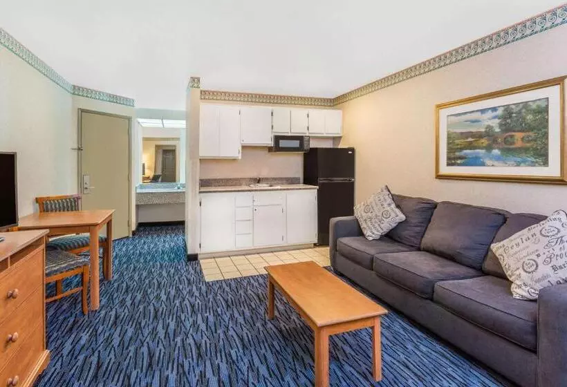 Sviitti King-vuode, Ramada By Wyndham Kent Seattle Area
