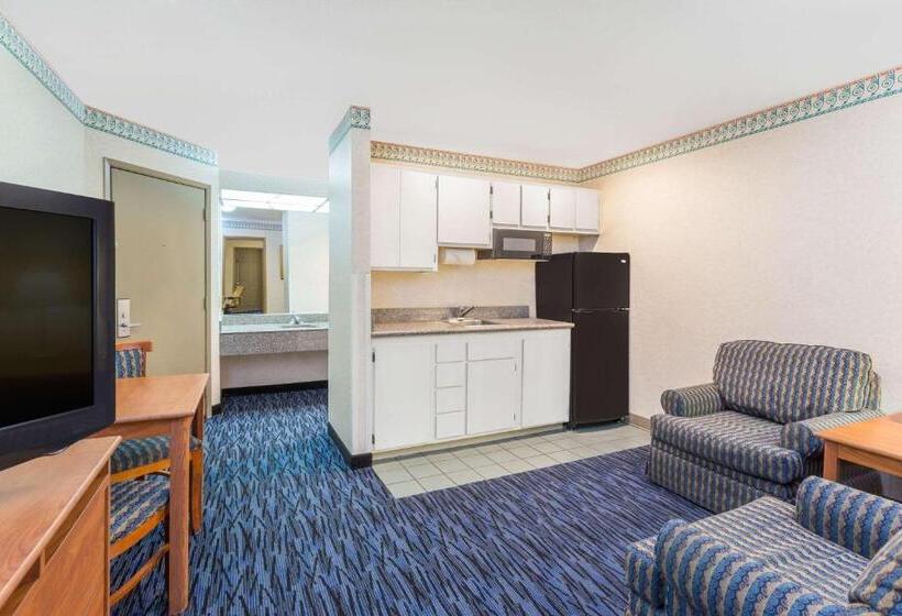 סוויטה דלוקס, Ramada By Wyndham Kent Seattle Area