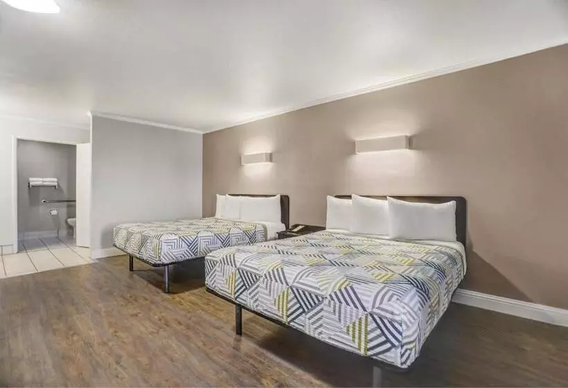 اتاق استاندارد برای معلولان, Motel 6lodi, Ca