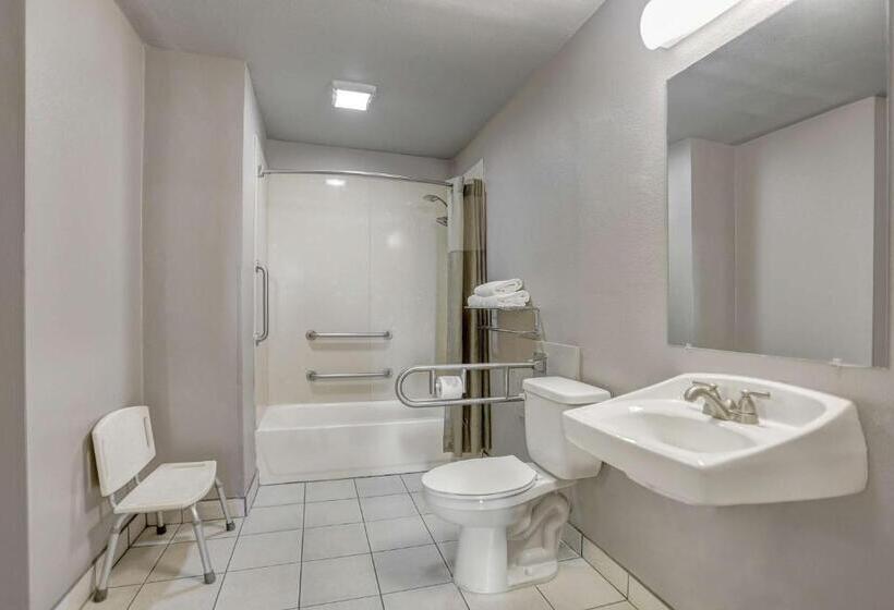 غرفة قياسية لذوى الاحتياجات الخاصة, Motel 6lodi, Ca