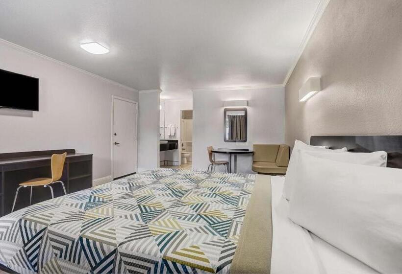 غرفة قياسية سرير كينج, Motel 6lodi, Ca