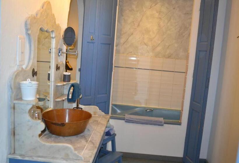 غرفة قياسية, Maison De La Vigne