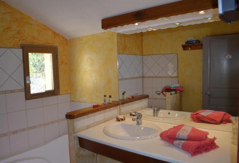 Семейный Номер, Maison De La Vigne