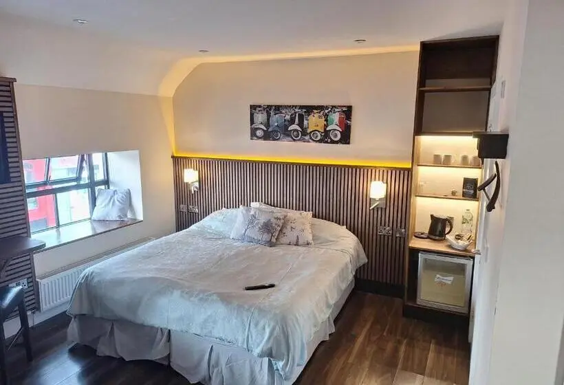 キングサイズベッドのデラックスルーム, Ridge Rock Accommodation