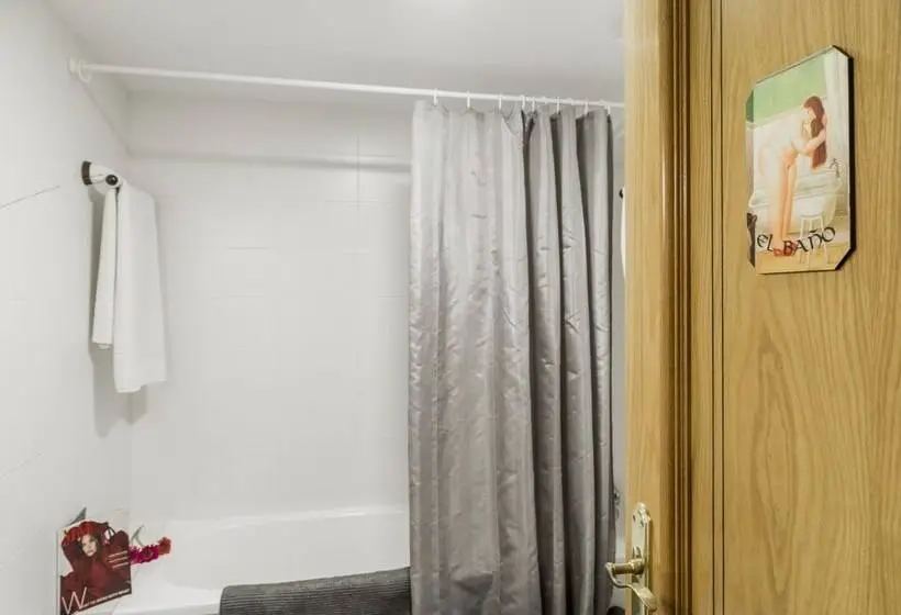 2 Bedroom Apartment Side Sea View, Toctoc  Pacifico Beach Apartment Con Aparcamiento