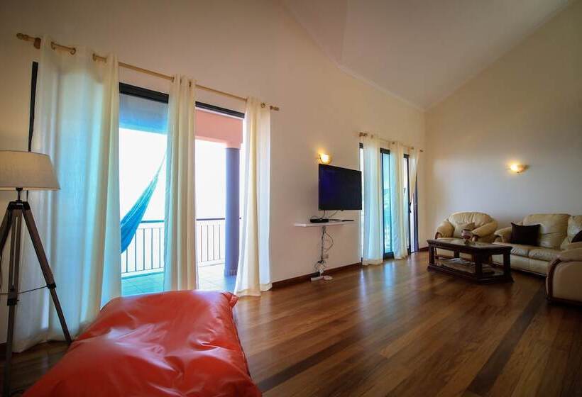 דירת משפחה, Paradise Ocean View By Analodges